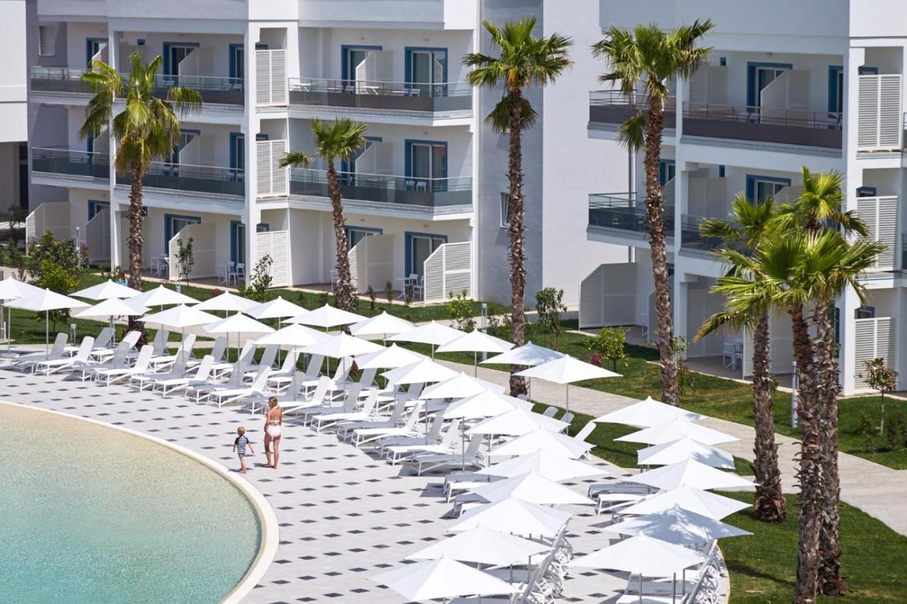 Отель Aldiana Club Calabria Виллапьяна Экстерьер фото